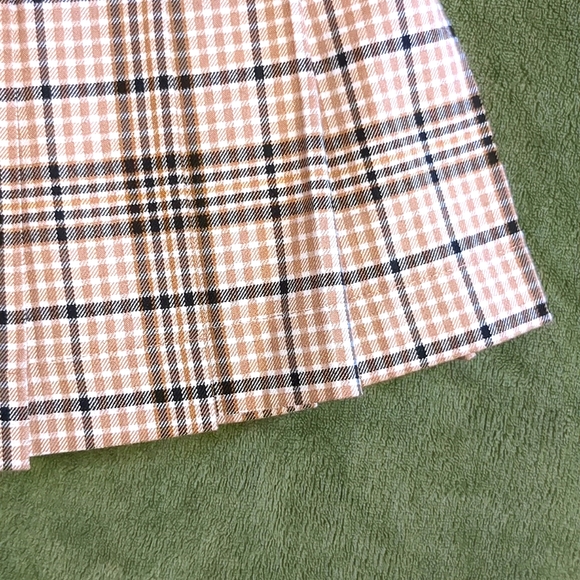 Bagatelle Collection Neutral Brown Plaid Pleated Skirt - Picture 2 of 6